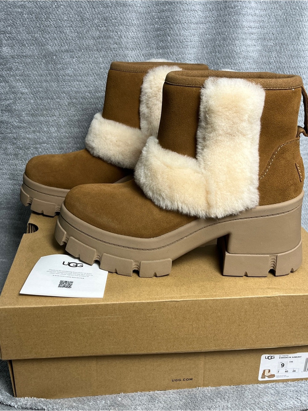 UGG Brooklyn starburst suede platform ankle boots size 9 new